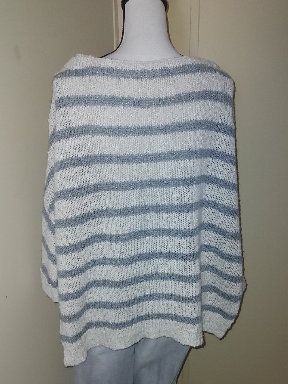 Sweater Subcategory Identification - Picture 4 of 4